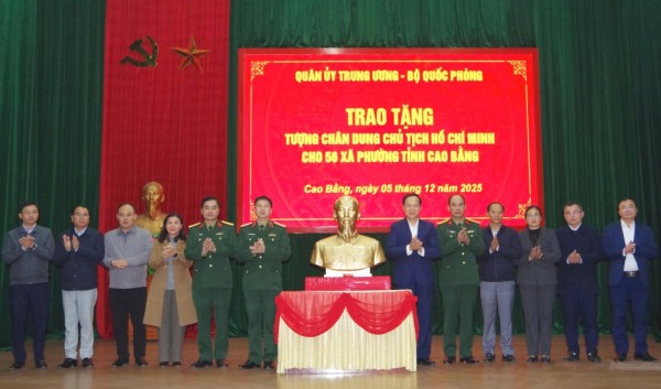 Quân khu 1 tặng Bằng khen cho 9 tập thể, 30 cá nhân có thành tích xuất sắc